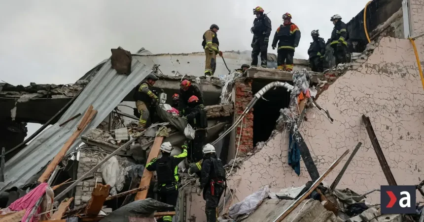 Útok na Charkov: Ruské riadené bomby zabili päť ľudí a desiatky zranili