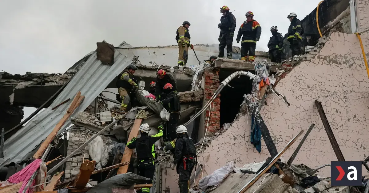 Útok na Charkov: Ruské riadené bomby zabili päť ľudí a desiatky zranili