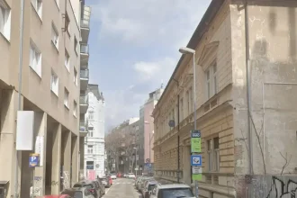 V centre Bratislavy uzatvorili cestu, hrozí pád steny