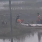 V Indii sa prevrátila loď s deťmi, ktoré sa plavili na festival, zahynulo ich najmenej 13