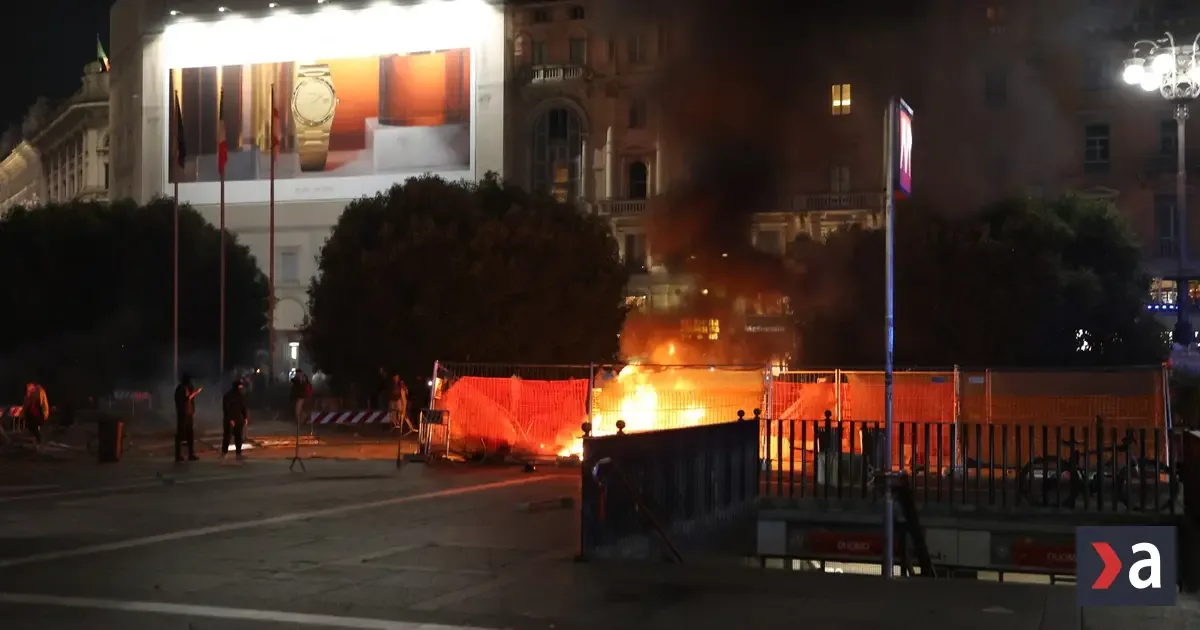 V Miláne protestujúci útočili na políciu, stanica metra Duomo je zatvorená