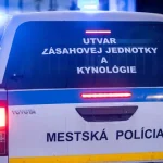 V Považskej Bystrici našli muža s poraneným krkom, zasahovala polícia