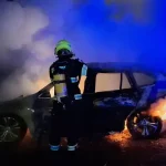 V Žilinskej Lehote horel v noci automobil, hasiči potvrdili cudzie zavinenie