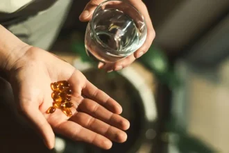 Vitamín D na jeseň a v zime: koľko ho naozaj potrebujete a hrozí predávkovanie?