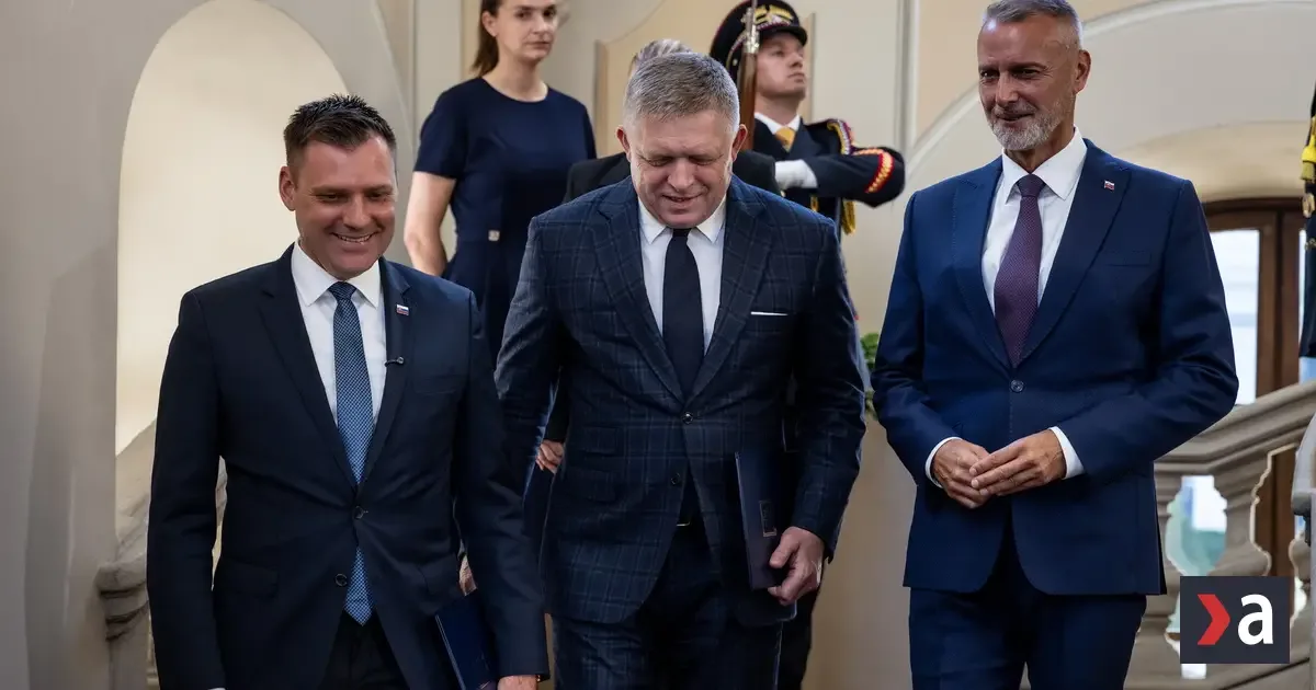 Vláda sa dokáže obhájiť už iba strachom z vojny. Fico vyšiel z tejto krízy prvýkrát slabší