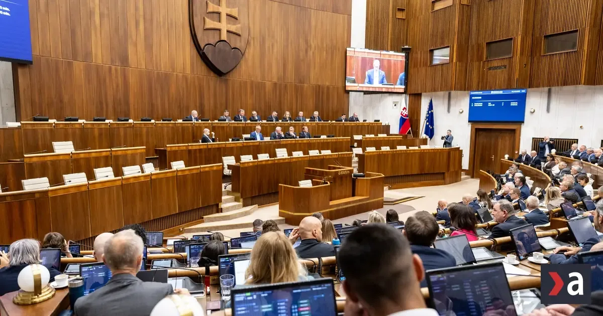 Vláda zmenila pravidlá provizória: politológ vidí snahu obísť poslancov